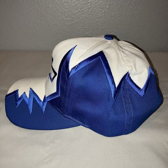 Hat Chevrolet Chevy White Shark Tooth Vintage Adjustable Strapback Baseball Cap - Picture 2 of 9